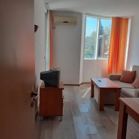 полюси 2 Słoneczny Brzeg